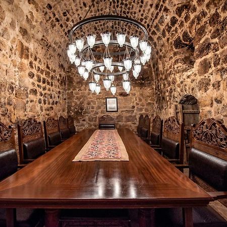 Kasr-I Nehroz Hotel Midyat Exteriör bild