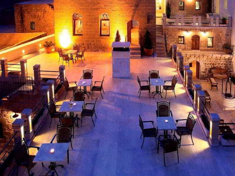 Kasr-I Nehroz Hotel Midyat Exteriör bild