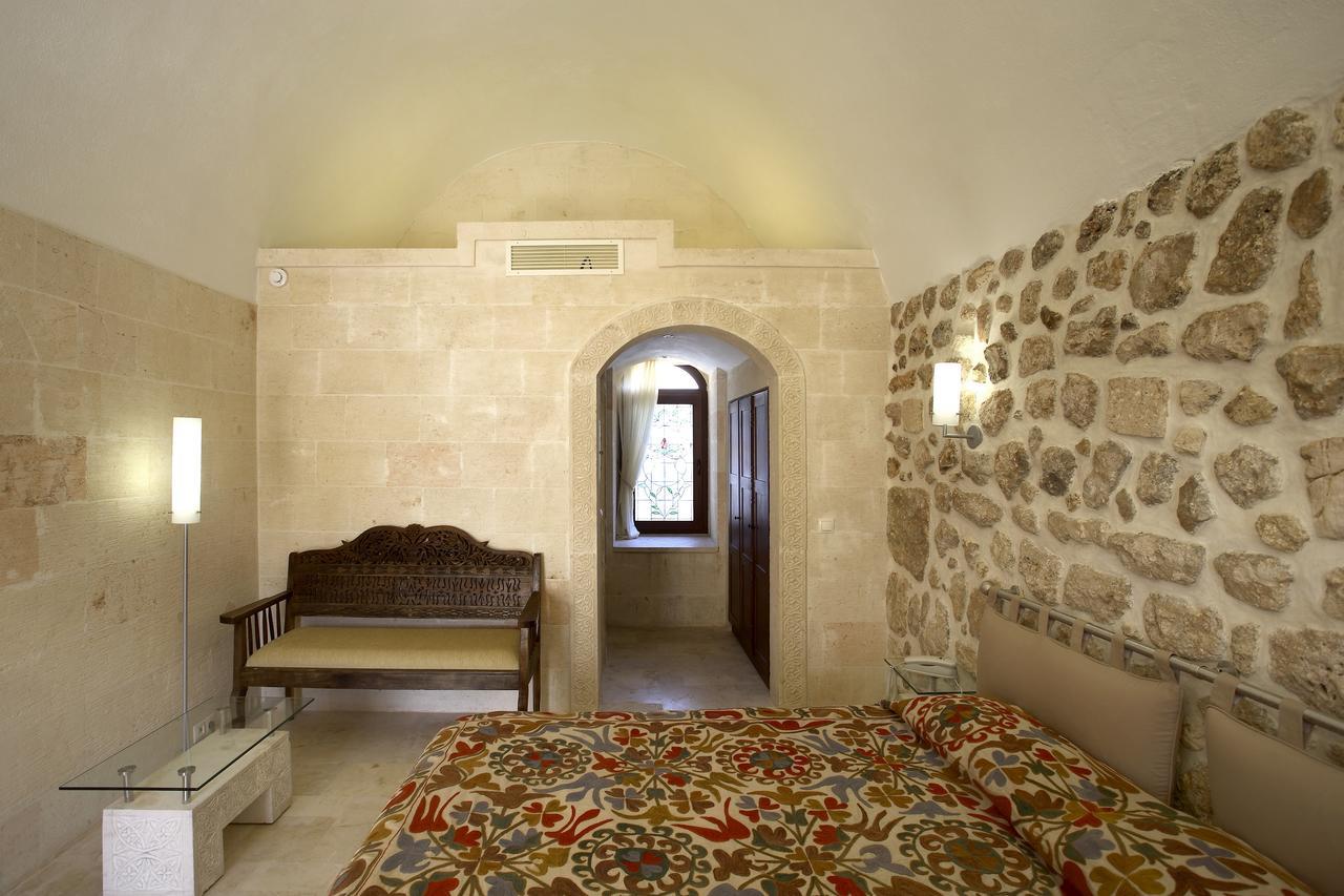 Kasr-I Nehroz Hotel Midyat Exteriör bild