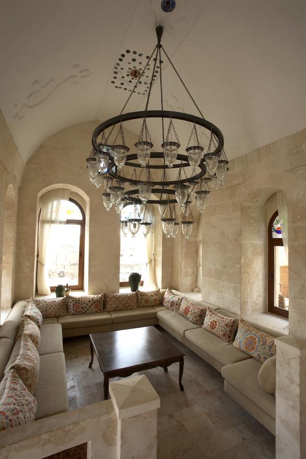 Kasr-I Nehroz Hotel Midyat Exteriör bild