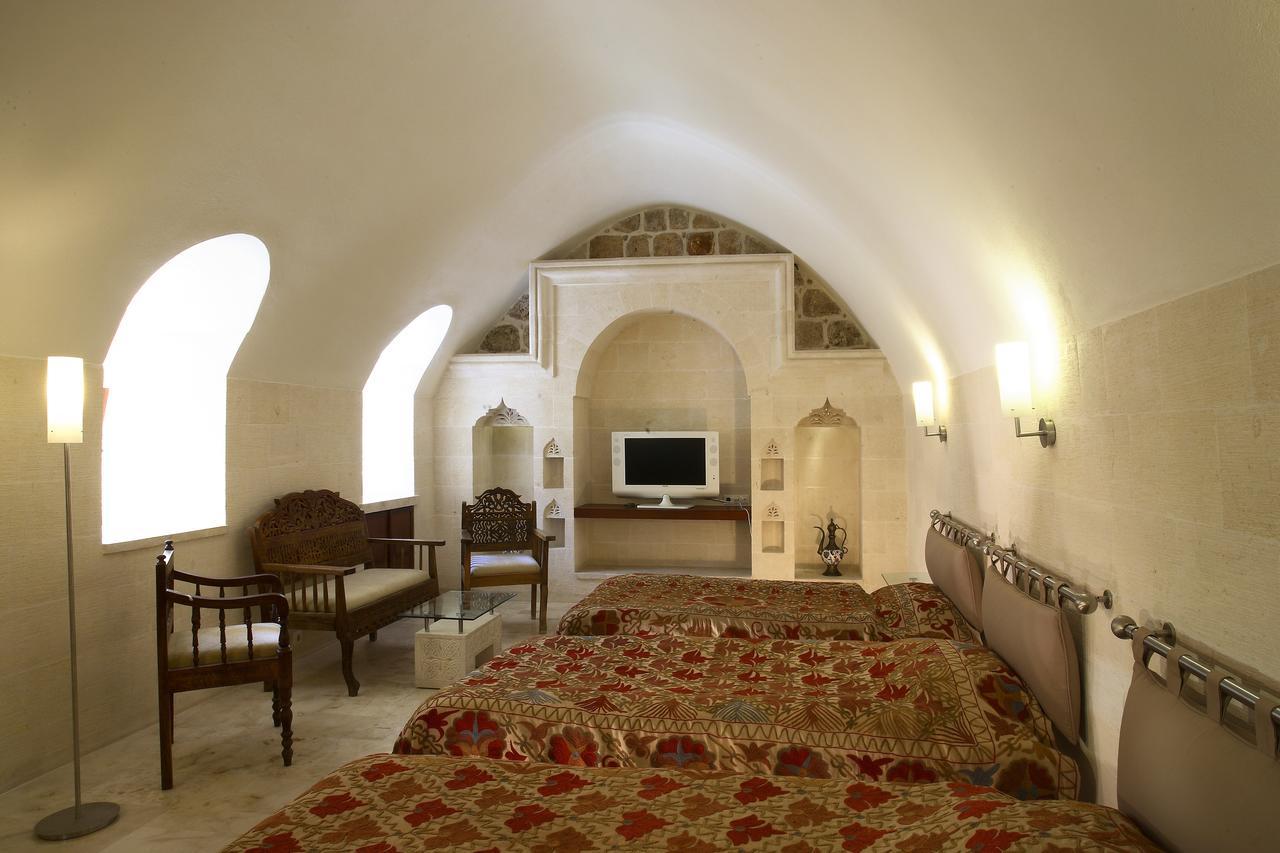 Kasr-I Nehroz Hotel Midyat Exteriör bild
