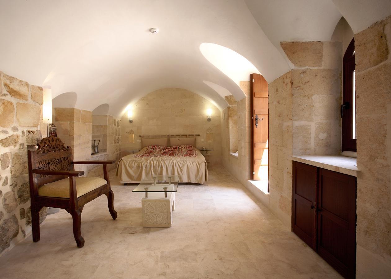 Kasr-I Nehroz Hotel Midyat Exteriör bild