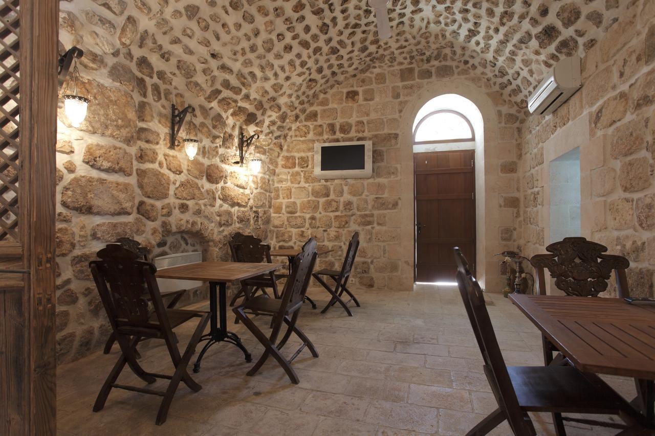 Kasr-I Nehroz Hotel Midyat Exteriör bild