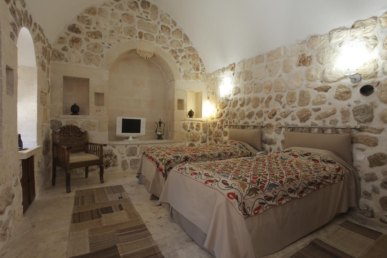 Kasr-I Nehroz Hotel Midyat Exteriör bild