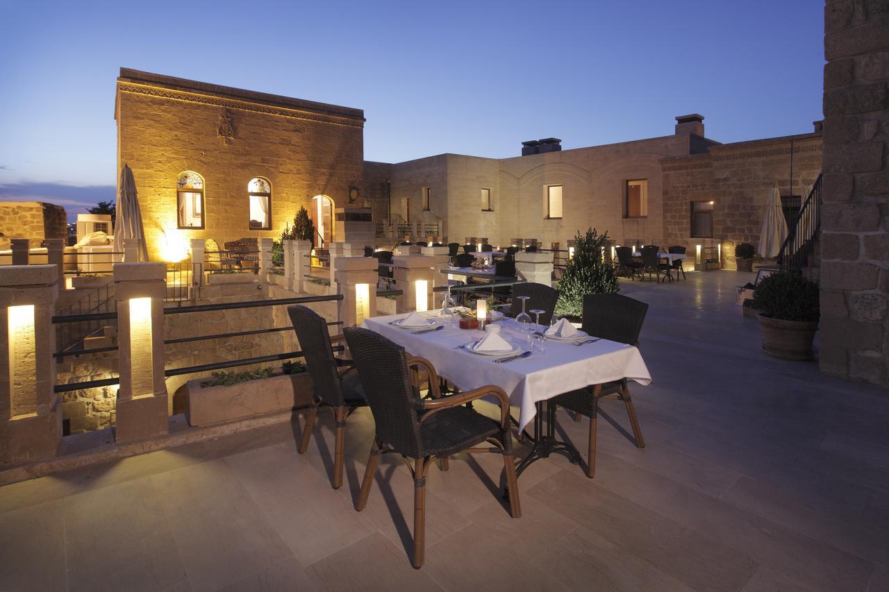 Kasr-I Nehroz Hotel Midyat Exteriör bild