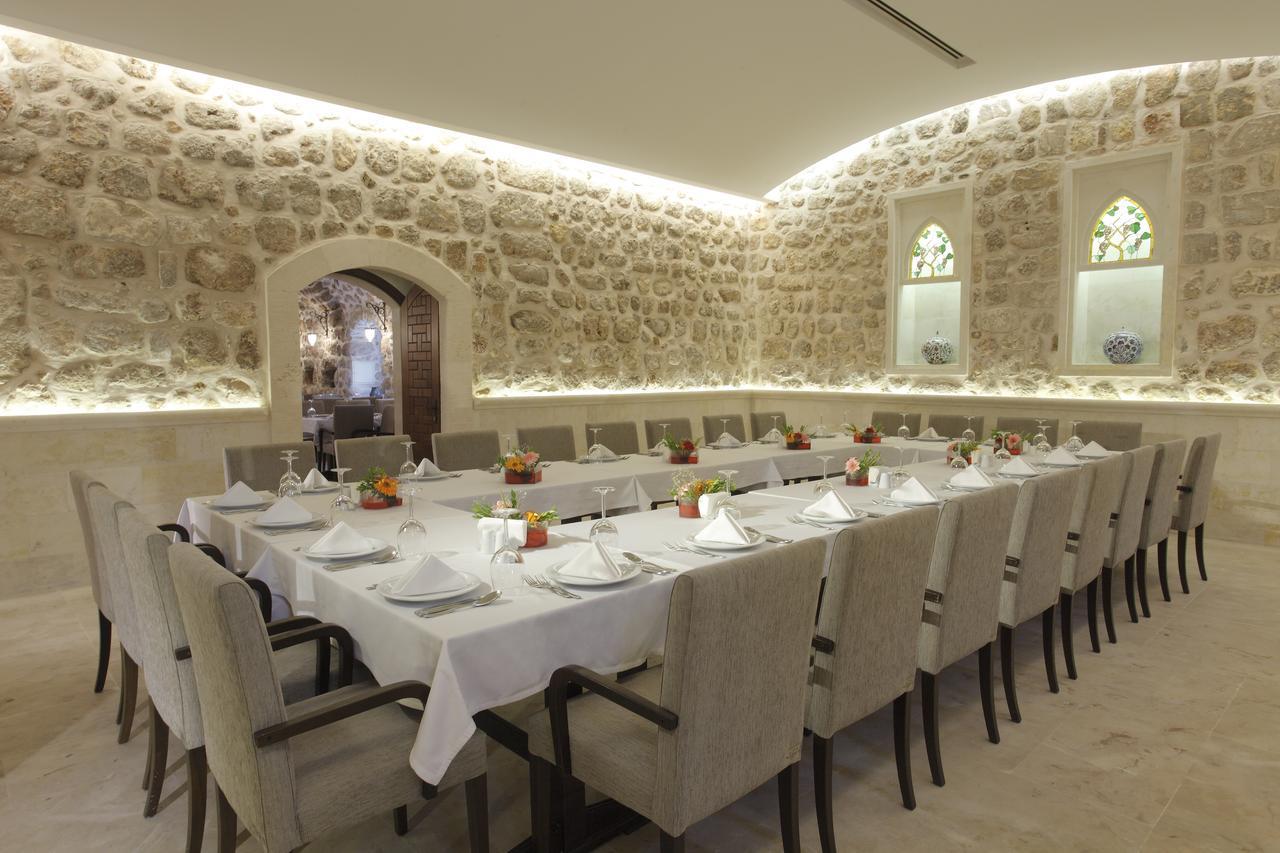 Kasr-I Nehroz Hotel Midyat Exteriör bild