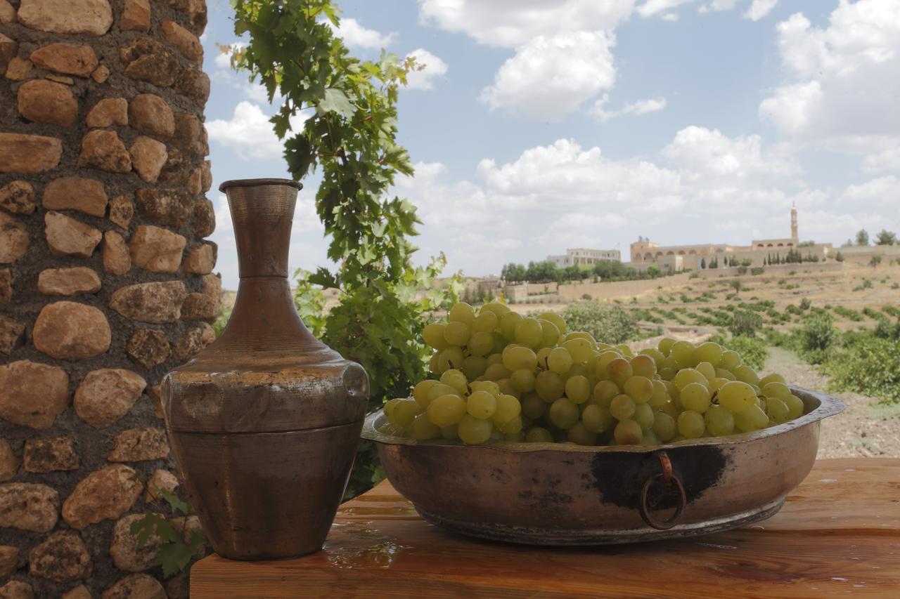 Kasr-I Nehroz Hotel Midyat Exteriör bild